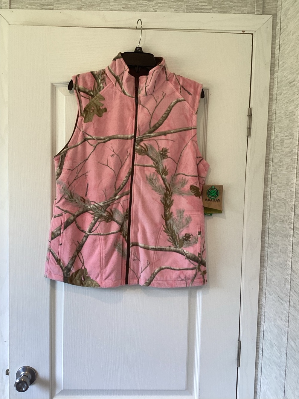 Magellan Outdoors reversible Pink Camo Fleece Vest XL BNWT